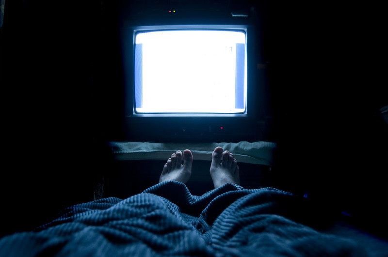 Why You Shouldn’t Watch Tv In Bed