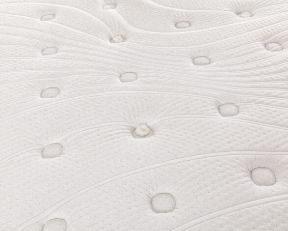 Balsam TheraLuxe Mattress Close Up Sleeping Surface Pic 2